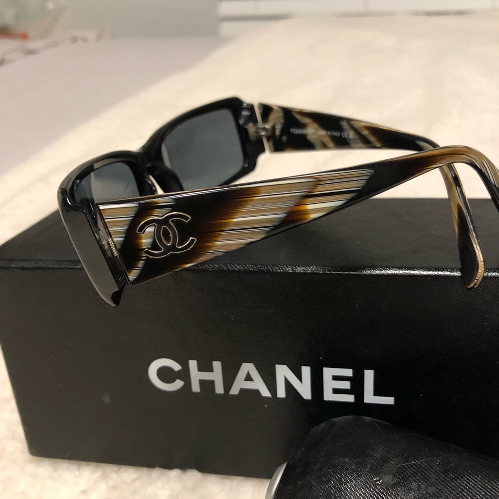 Chanel classic sunglasses.